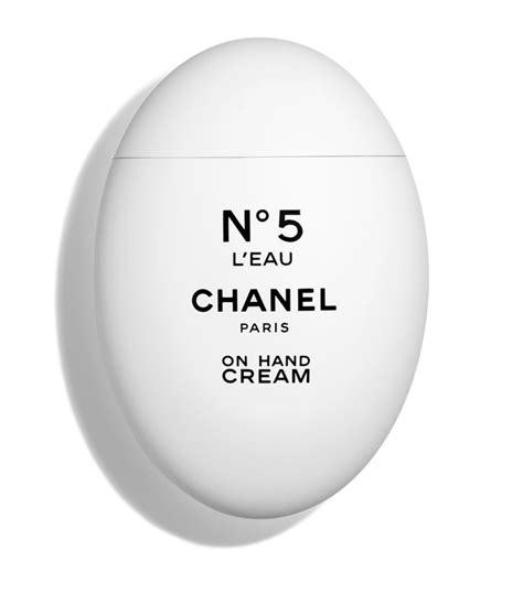 hand cream chanel no 5 leau the bay|Chanel la creme main review.